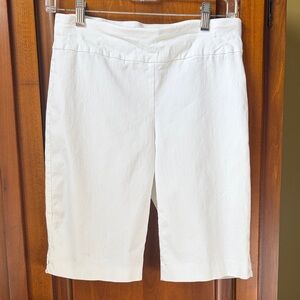 Attyre Classic White Shorts